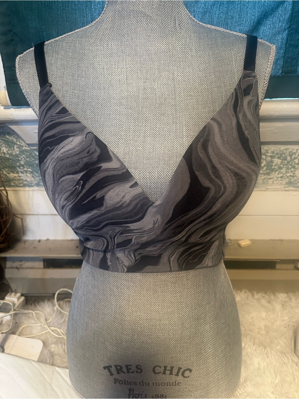 PINK Victoria's Secret Black & Gray Textured Bralette